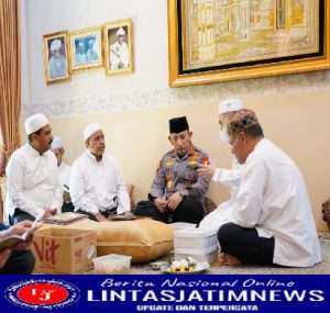 Takziah ke Rumah Duka Habib Zen Bin Umar, Kapolri: Beliau Saya Anggap Ayah Sendiri
