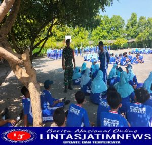 Tanamkan Nilai -Nilai Pancasila, Babinsa Koramil Geneng Gembleng Siswa-siswi SMP.