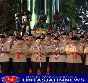 Peringati Hut ke 61 Gerakan Pramuka Tahun 2022, Dandim 0802/Ponorogo Pimpin Ziarah Ke Taman Makam Pahlawan