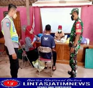Babinsa Dampingi Vaksinasi Bagi Lansia Dan Masyarakat Umum