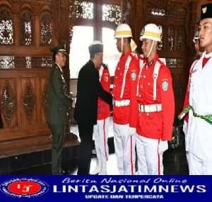 Dandim 0802/Ponorogo Hadiri Pengukuhan Paskibraka HUT ke 77 Kemerdekaan Republik Indonesia Tahun 2022 di Wilayah Kab. Ponorogo