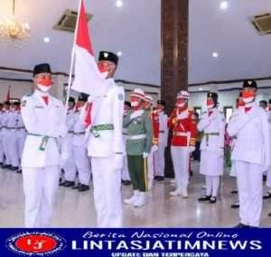 Sambut HUT RI Ke 77, Pasukan Paskibra Lamongan Dikukuhkan