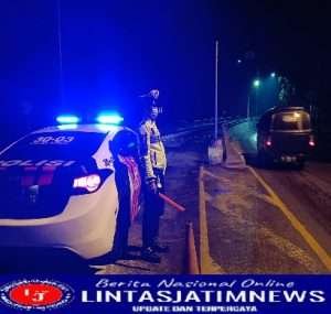 Ciptakan Kamtibmas Aman, Polres Gresik Lakukan Blue Light Patrol Malam Hari