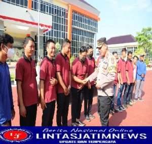 Momen HUT Kemerdekaan RI Ke 77,Kapolres Gresik Beri Pekerjaan  Penyandang Disabilitas di Polres Gresik