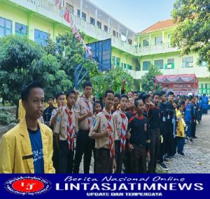 1000 Peserta Didik Ikuti Jalan Sehat SMPM Jipat Karangasem Paciran dalam Semarak HUT RI Ke-77 2022