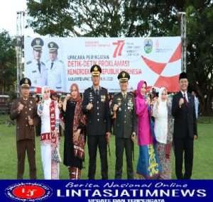 Puncak Peringatan HUT RI Ke-77, Dandim 0801/Pacitan Hadiri Upacara Penurunan Bendera