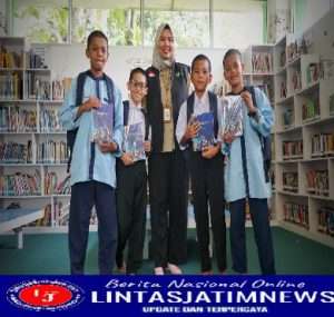 LGIIAS Educare, Berikan Ratusan School Kit Kepada Siswa SMART Ekselensia Indonesia