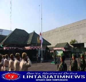 Prajurit Dan PNS Kodim Wonogiri Laksanakan Upacara Bendera