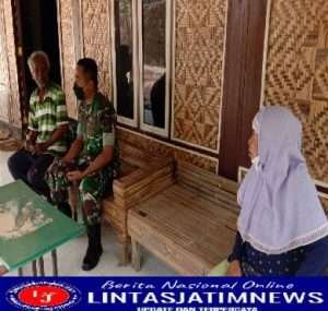 Tingkatkan Kemanunggalan TNI-Rakyat, Babinsa Koramil 11/Manyaran Aktif Laksanakan Komsos dengan Warga
