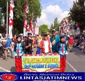 Gita Sneda SMPN 2 Sugio Tampil Di Mega Karnaval  2022 Kota Lamongan