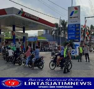 Jelang Kenaikan BBM, Kodim 0801/Pacitan Bersama Polres Pacitan Lakukan Pengamanan SPBU