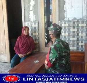 Peduli dengan Kesehatan warga, Babinsa Desa Brojol  Komsos dengan Ketua Posbindu