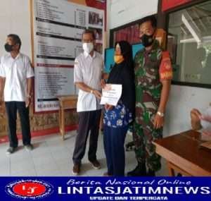 Babinsa Dampingi Pembagian BLT DD Tahap IX