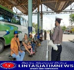 Utamakan Keselamatan Dijalan, Satlantas Polres Gresik Sosialisasi Etika Berkendaraan