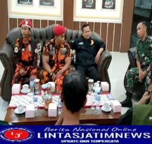 Ngobrol Santai Bersama Awak Media dan Ormas, Dandim 0735/Surakarta Tegaskan TNI Masih Kompak dan Solid