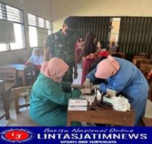 Babinsa  Berikan Rasa Aman Siswa Ketika di Bias