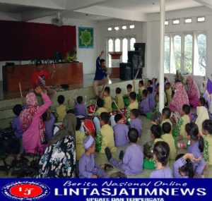 Latihan Perdana Satuan Drumband PAUD Al Amin Tunggul Diikuti 64  Anak Usia Dini