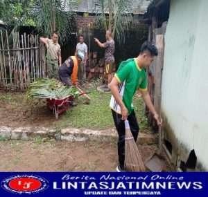 Ciptakan Lingkungan Sehat, DKT Pacitan Lakukan Pembersihan Secara Gotong Royong