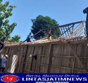 Koramil Sambi Ikut Pelopori Bedah Rumah Warga Tak Layak Huni