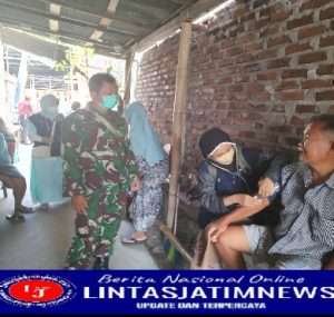 Babinsa Danukusuman Dampingi PMI & Sibat Susur Warga