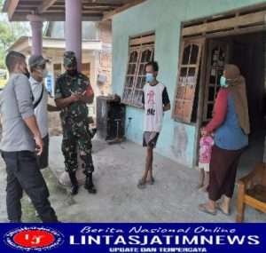 Babinsa Kawal Pelaksanaan Tracking Kontak Erat Keluarga Pasien Covid-19