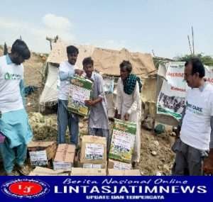 Banjir Ekstrem Buat Ekonomi Pakistan Anjlok, DMC Dompet Dhuafa- We Care Foundation Distribusi Ratusan Paket Sembako