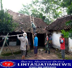 Serka Simin Bantu Pembenahan Genting Rumah Warga Binaan