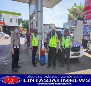Ciptakan Kamtibmas Polsek Tambaksari Patroli di SPBU  Indrakila