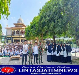 Danramil 11 Polokarto Dim 0726/Sukoharjo berikan materi Wasbang di MTs Muhammadiyah Blimbing