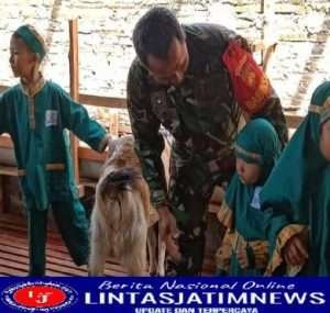 Outing Class ke Peternakan Kambing di Dampingi Babinsa Kenteng