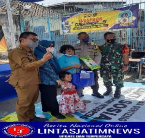 Bhabin Kelurahan Genteng Ikuti Giat Baksos di Wilayah Genteng