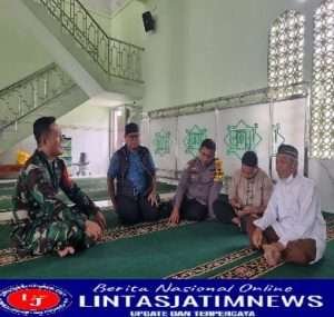 Pertebal Iman & Taqwa Babinsa Tipes Sholat Jumat Di Wilayah Binaan
