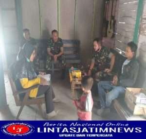 Peduli Terhadap Sesama, Anggota Posramil Pitu Salurkan Bantuan Kepada Anak Stunting