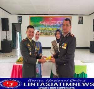 Pada Momen HUT TNI ke-77, Dandim 0801/Pacitan Terima Kejutan dari Kapolres Pacitan