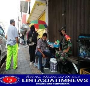 Pedagang Kaki Lima Jadi Sasaran Komsos Babinsa Jayenga