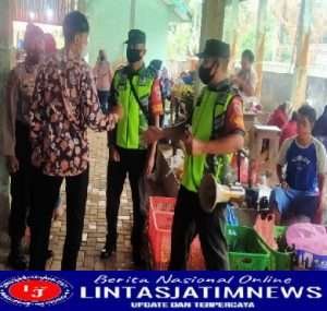 Ciptakan Situasi Aman, Babinsa Koramil 0801/11 Donorojo Lakukan Patroli Sarana Umum