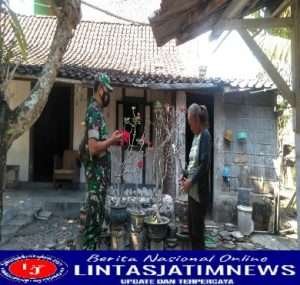 Jaga Hubungan Silaturahmi, Babinsa  Ingatkan Warga  Akan Protokol Kesehatan