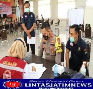 Ratusan Personil Polres Gresik Jalani Tes Kesehatan
