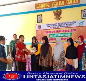 Pastikan Berjalan Lancar,Sertu Agus Murtono Dampingi Penyaluran Bantuan Sembako