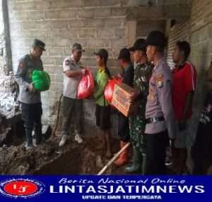 Ringankan Beban Masyarakat,  Babinsa Koramil 0801/06 Bandar Beri Bantuan Sembako