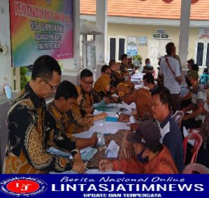 Ribuan Warga Desa Gempolkurung Terima Sertifikat PTSL