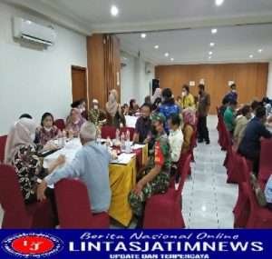 Babinsa Jayengan Ikuti Rapat Forum Komunikasi Germas
