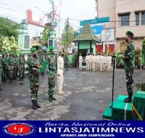 Pimpin Upacara Bendera, Letkol Inf Deny Bacakan Amanat Panglima TNI Didepan Anggota Dan PNS
