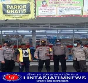 Polsek Tambaksari Lakukan Penertiban Jukir Liar yang Menjamur di Gerai Minimarket