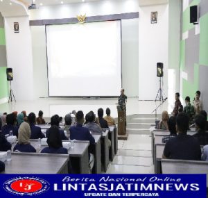 Danrem Kolonel Deni Dampingi Pangdam V/BRW Berikan Motivasi  Kepada Mahasiswa Unmer Madiun