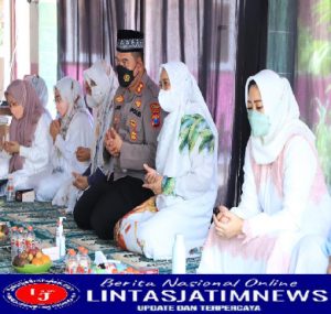 Kapolres bersama Siswa SLB Yayasan Kemala Bhayangkari 2 Gresik Gelar Maulid Nabi Muhammad SAW