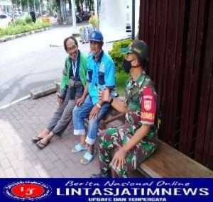 Melalui kegiatan Komsos, Babinsa Keprabon Laksanakan Pembinaan Teritorial (Binter) di Wilayah Binaan