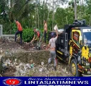 Kerja Bakti Bersihkan Sampah, Babinsa Koramil 0801/10 Punung Ajak Warga Peduli Lingkungan