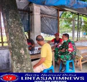 Warung Angkringan Sarana Babinsa Jayengan Jalin Komsos Dengan Warga Binaannya