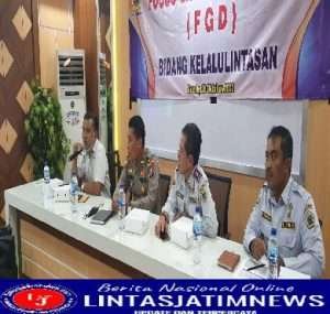 FGD Kelalulintasan, Satlantas Polres Gresik himbau Parkir demi Kamseltibcarlantas